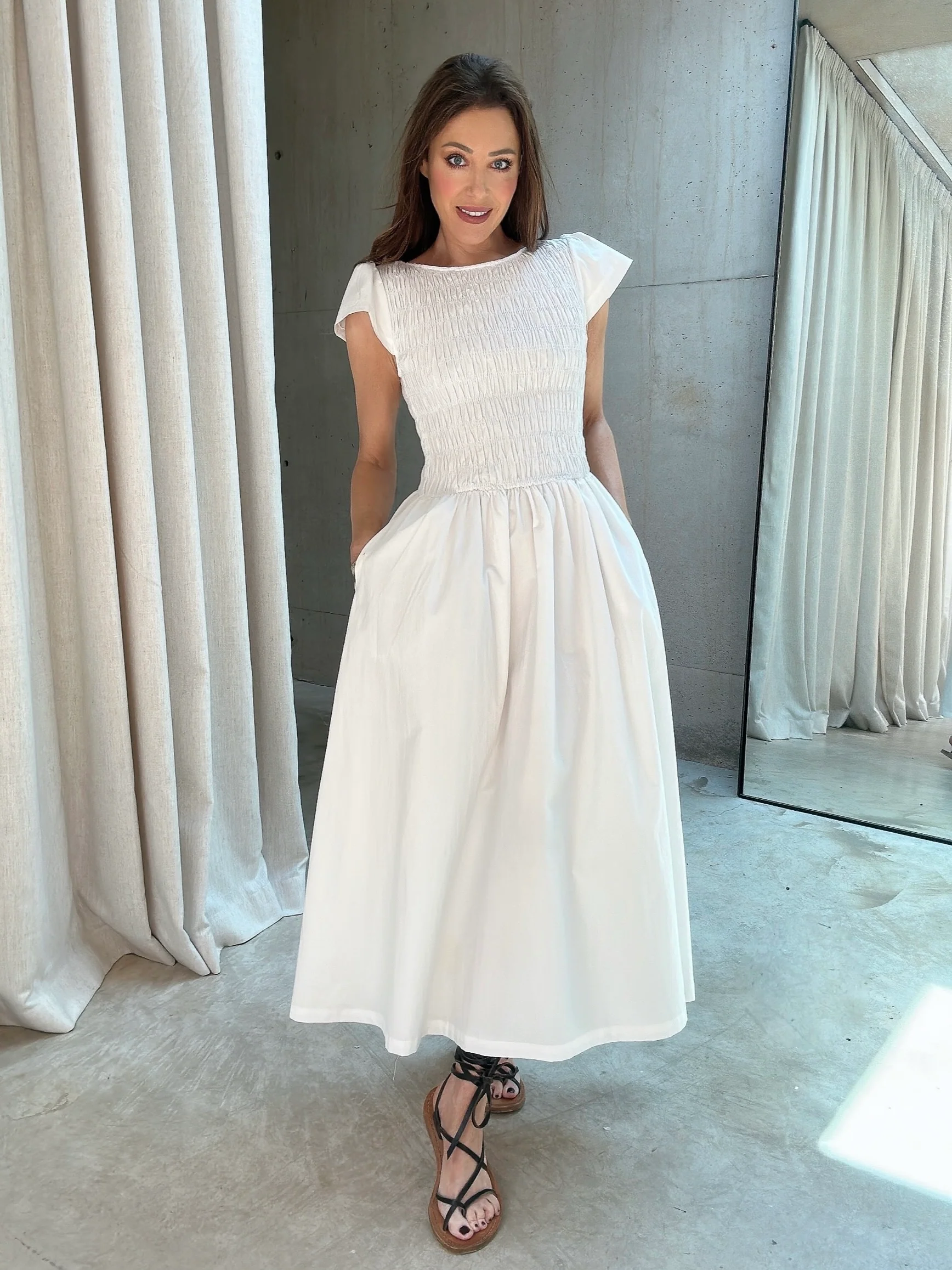 'ELIZABETH' SHIRRED BODICE SHORT SLEEVE MIDAXI DRESS WHITE - Image 5